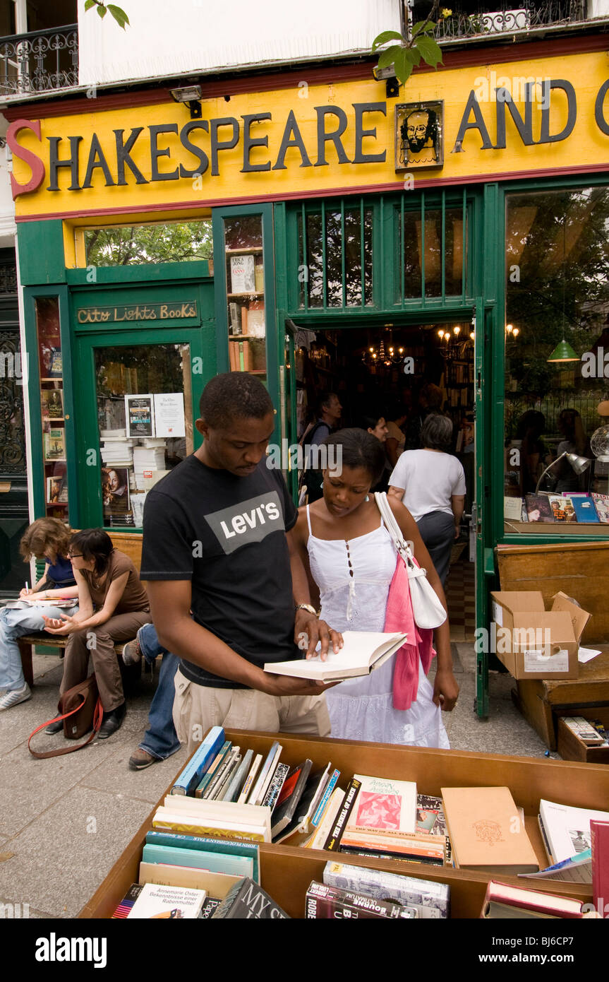 Shakespeare and Company Book Store, Quartier Latin, Paris, France. Stock Photo