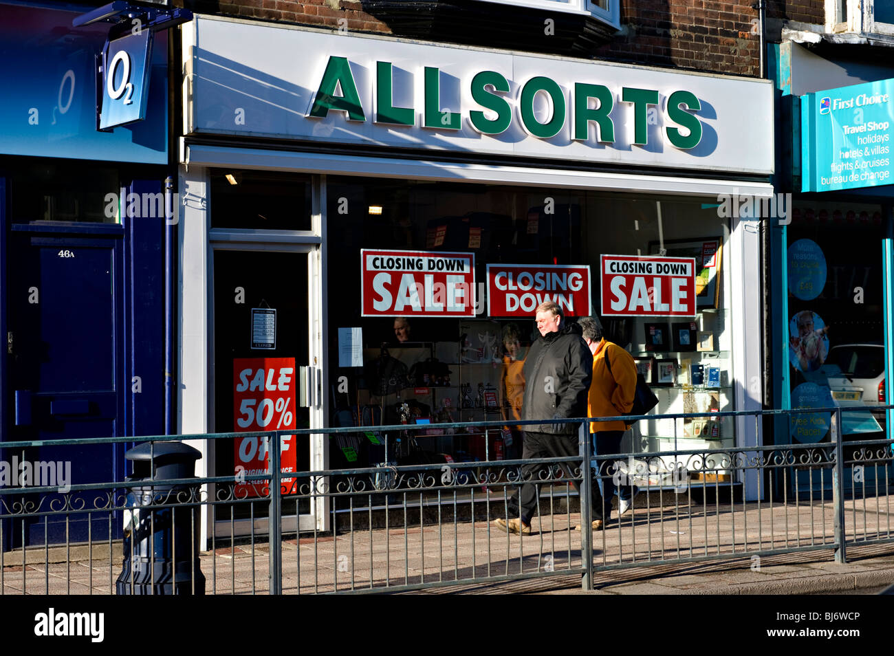High Street Shop Closing Stock Photo Alamy