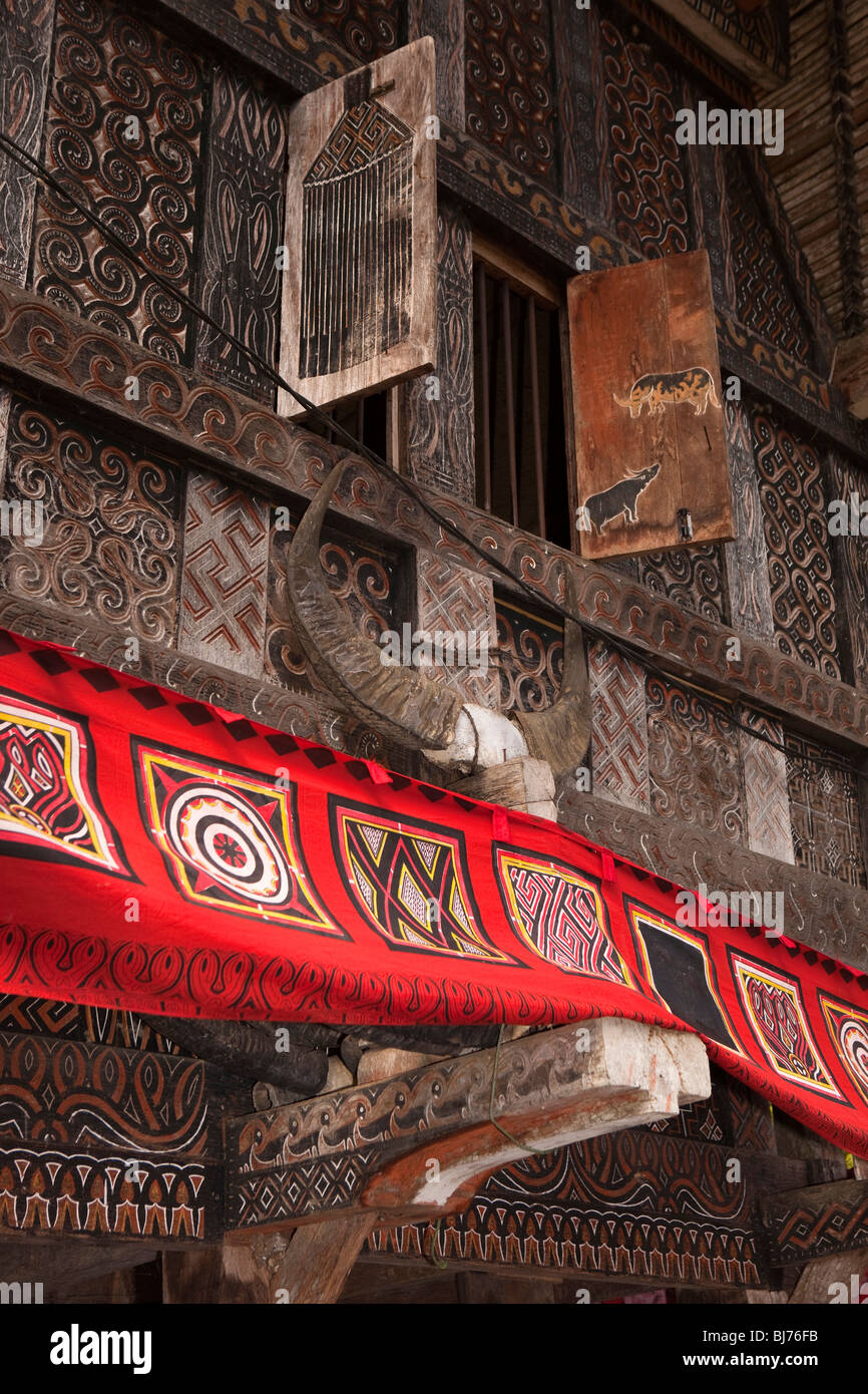 Indonesia, Sulawesi, Tana Toraja, Bebo, traditionally decorated high status tongkonan house windows Stock Photo