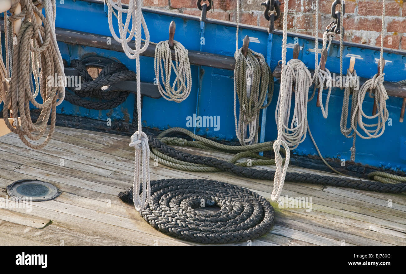 Ropes on a sailing boat deck Stock Photo Alamy