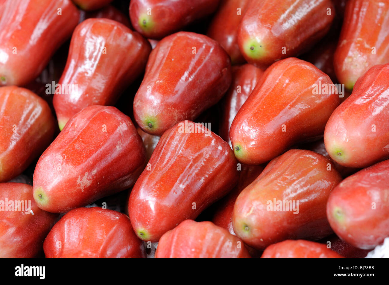 Rose Apple Stall Jalan Petaling Chinatown Kuala Lumpur Malaysia Stock Photo Alamy