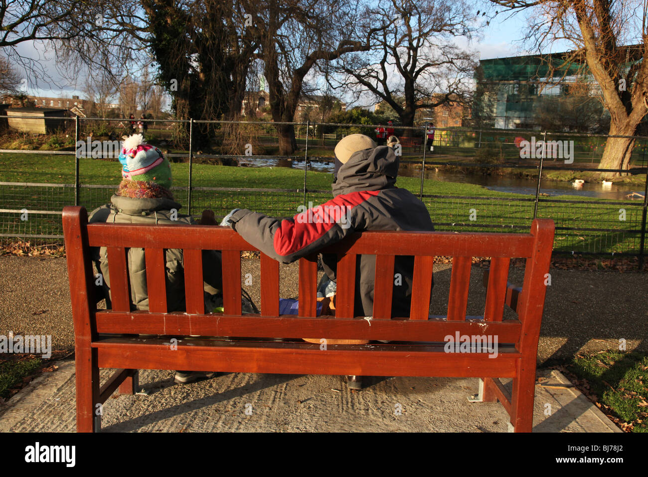 Man bench sitting park hi-res stock photography and images - Alamy