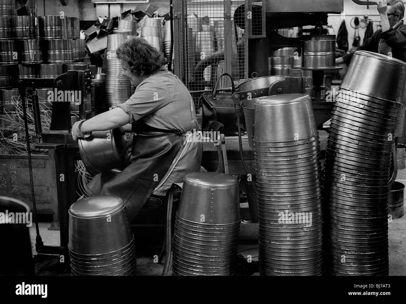 Chainmaking in the Black Country Birmingham in the 1970's Stock Photo