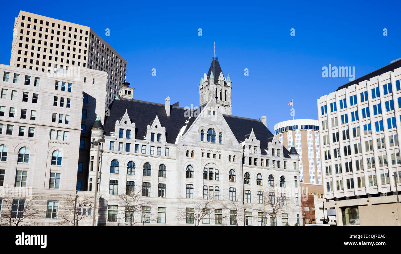 Downtown Milwaukee buildings Stock Photo Alamy