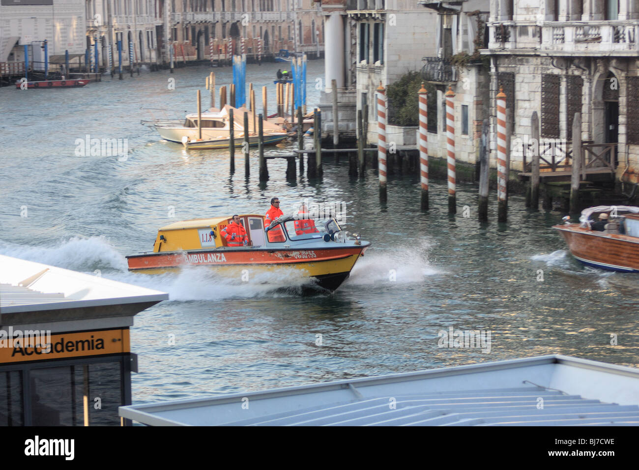 Ambulanza - Venezia Emergenza - Ambulance boat at Grand Canal in Venice Stock Photo