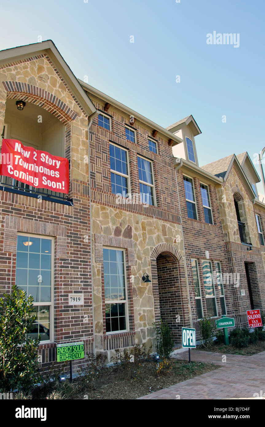 Newlybuilt homes in Plano, Texas, USA Stock Photo Alamy