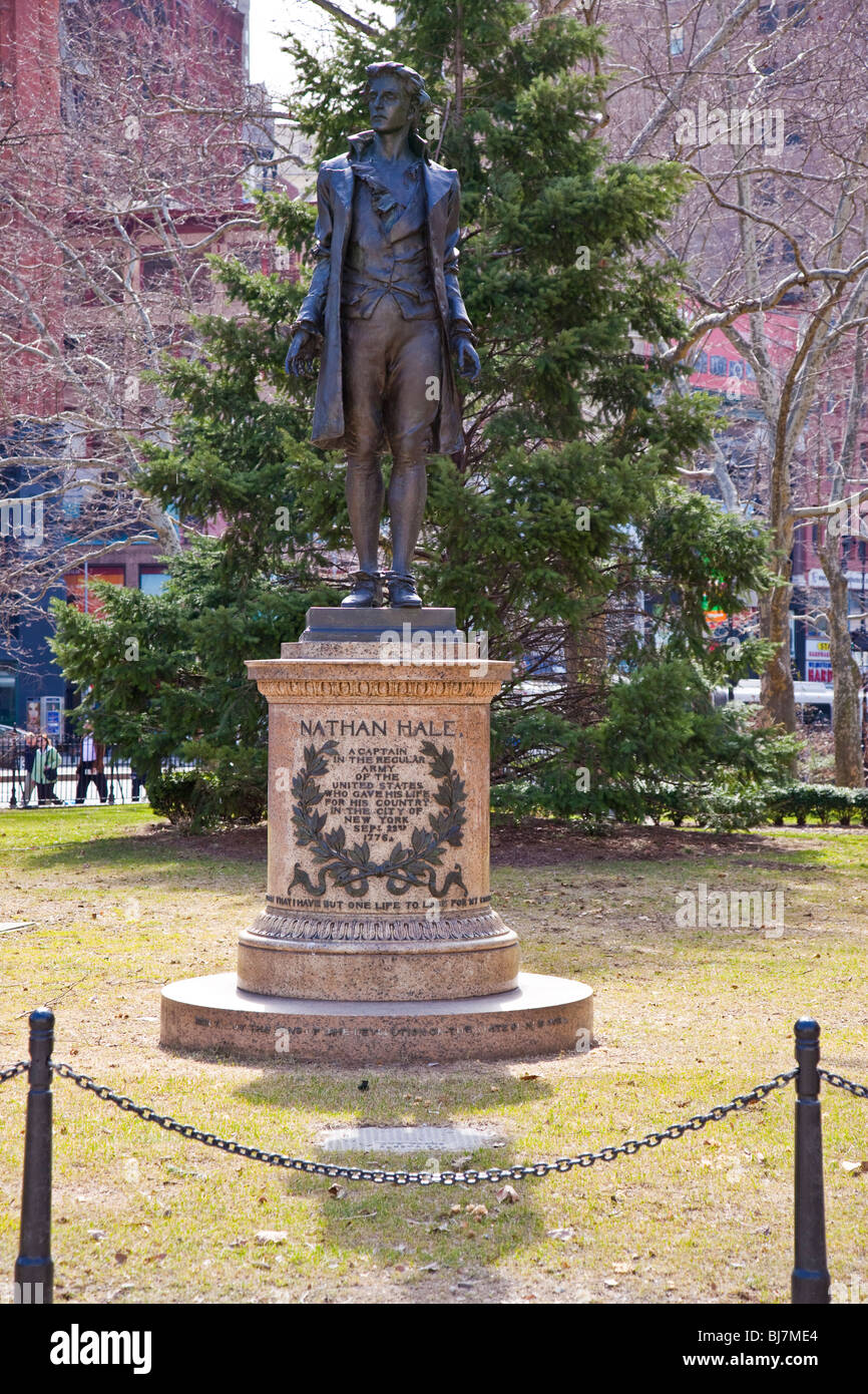 Statue of Nathan Hale at City Hall of New York City Stock Photo Alamy