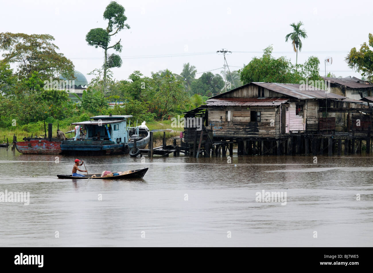 Siak River scene, Pekanbaru, Sumatra, Indonesia Stock Photo