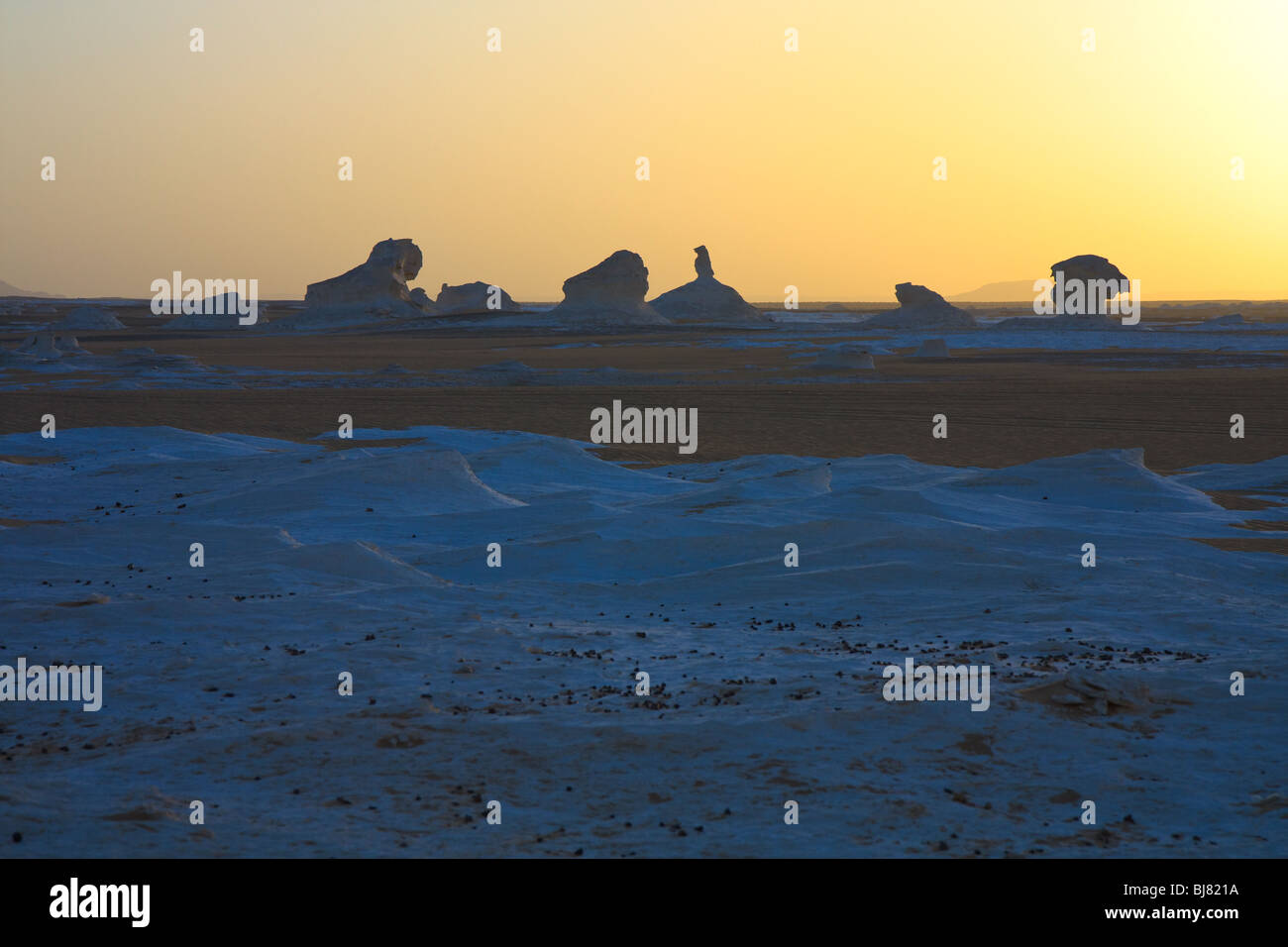 Africa Desert Egypt Rock Western White Desert Stock Photo Alamy