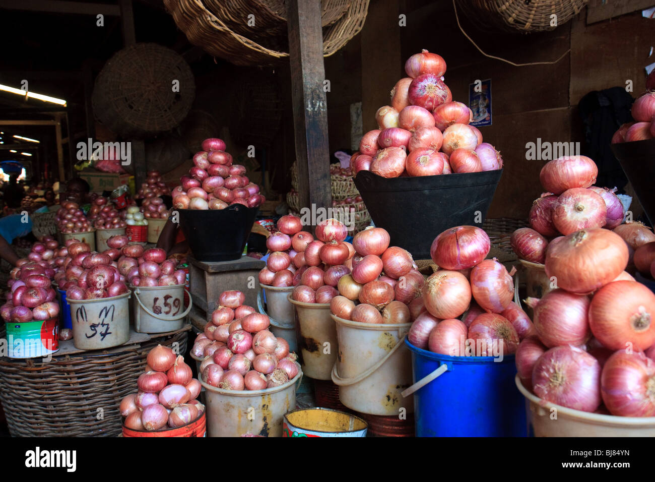 Africa Fruit Ghana Kumasi Market Onions Stock Photo