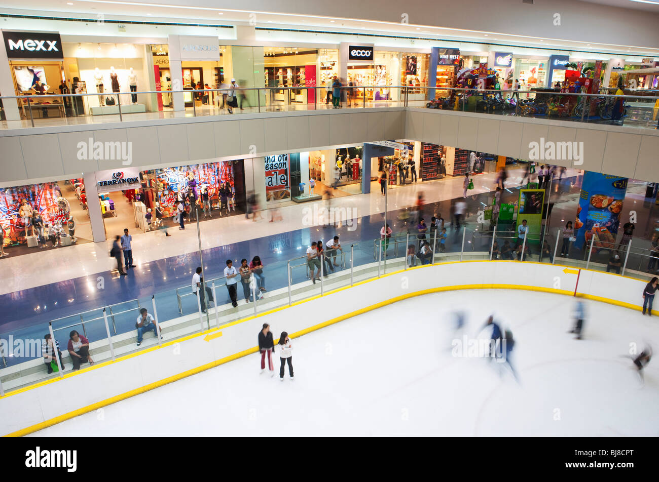 Ice skating in The Mall of Asia; Manila; Philippines Stock Photo - Alamy