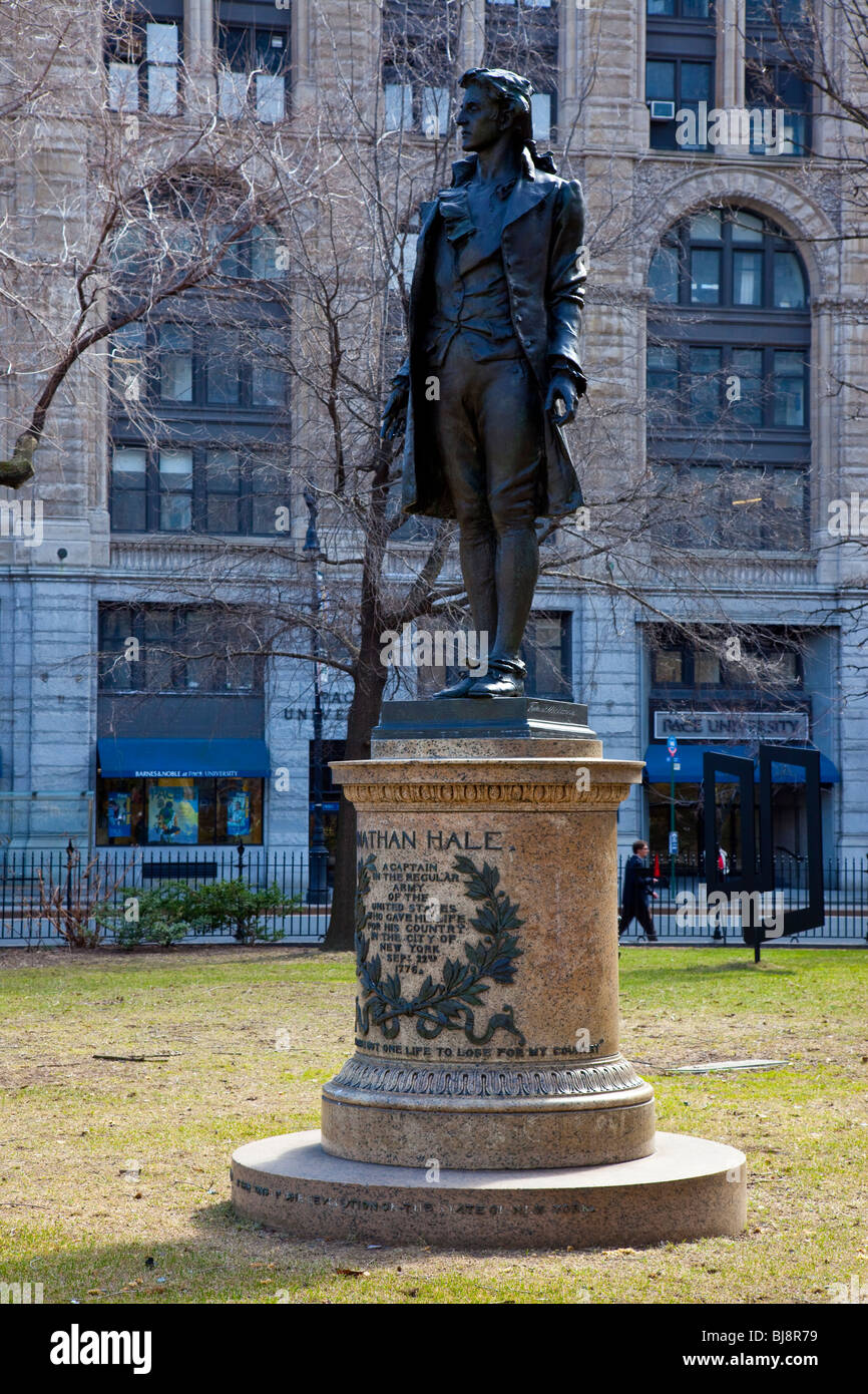 Statue of Nathan Hale at City Hall of New York City Stock Photo Alamy