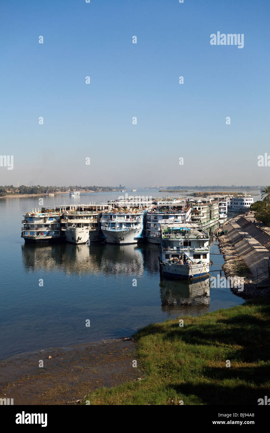 Nile cruise luxury hi-res stock photography and images - Alamy
