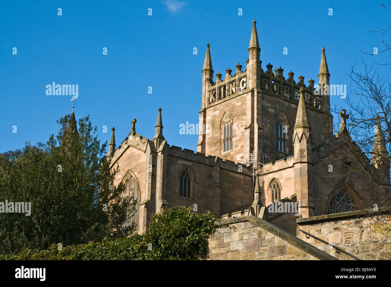 dh Dunfermline Abbey DUNFERMLINE FIFE King Robert inscription Dunfermline Abbey south nave and east wing scotland Stock Photo