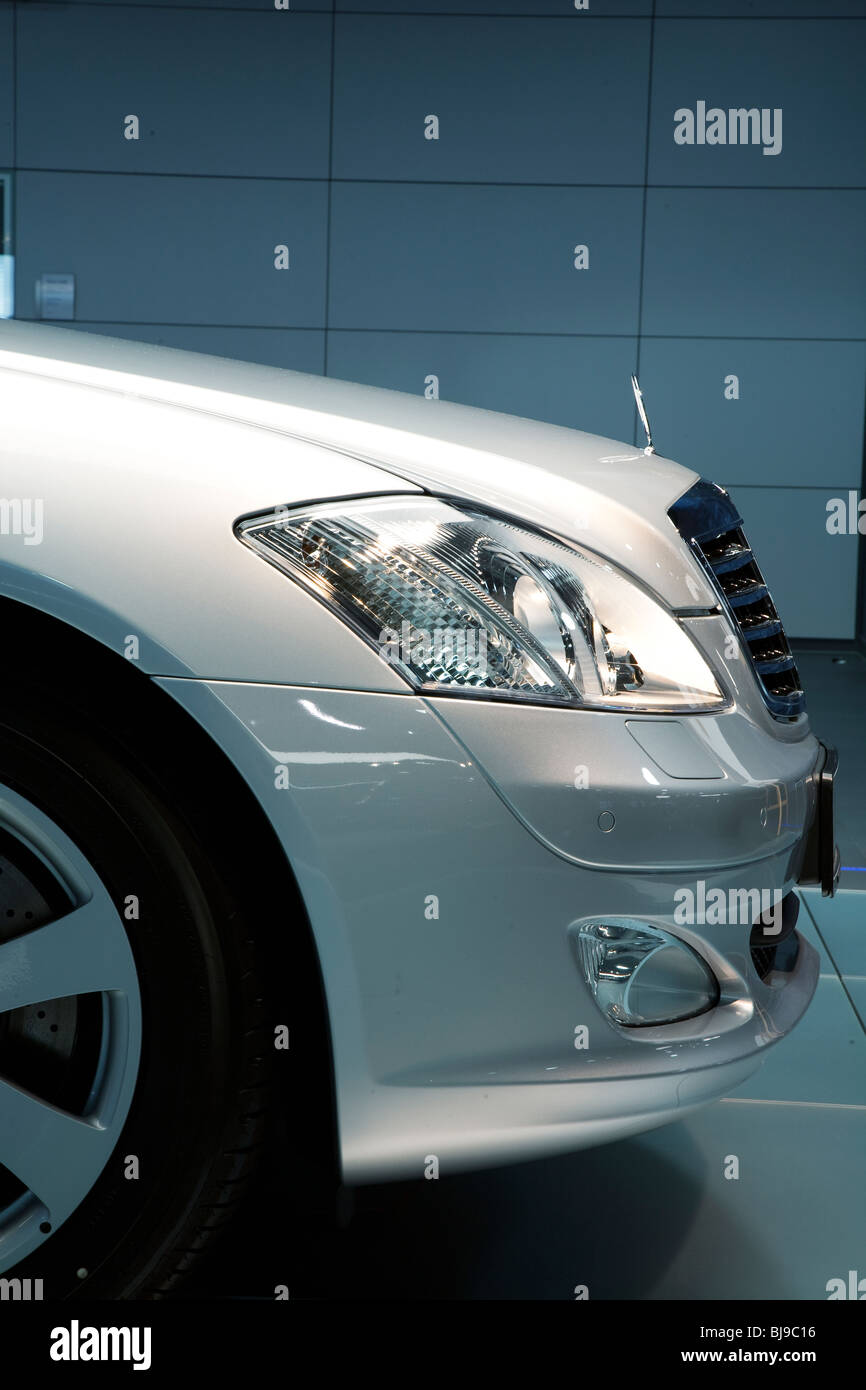 Mercedes Benz Dealership >> Front Side View Of A Status Car Mercedes Benz Dealership Mercedes Benz Dealership >> Front Side View Of A Status Car Mercedes Benz Dealership