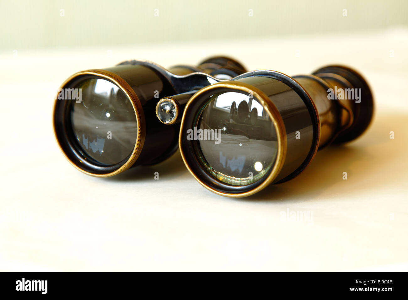 Binoculars hotsell field glasses