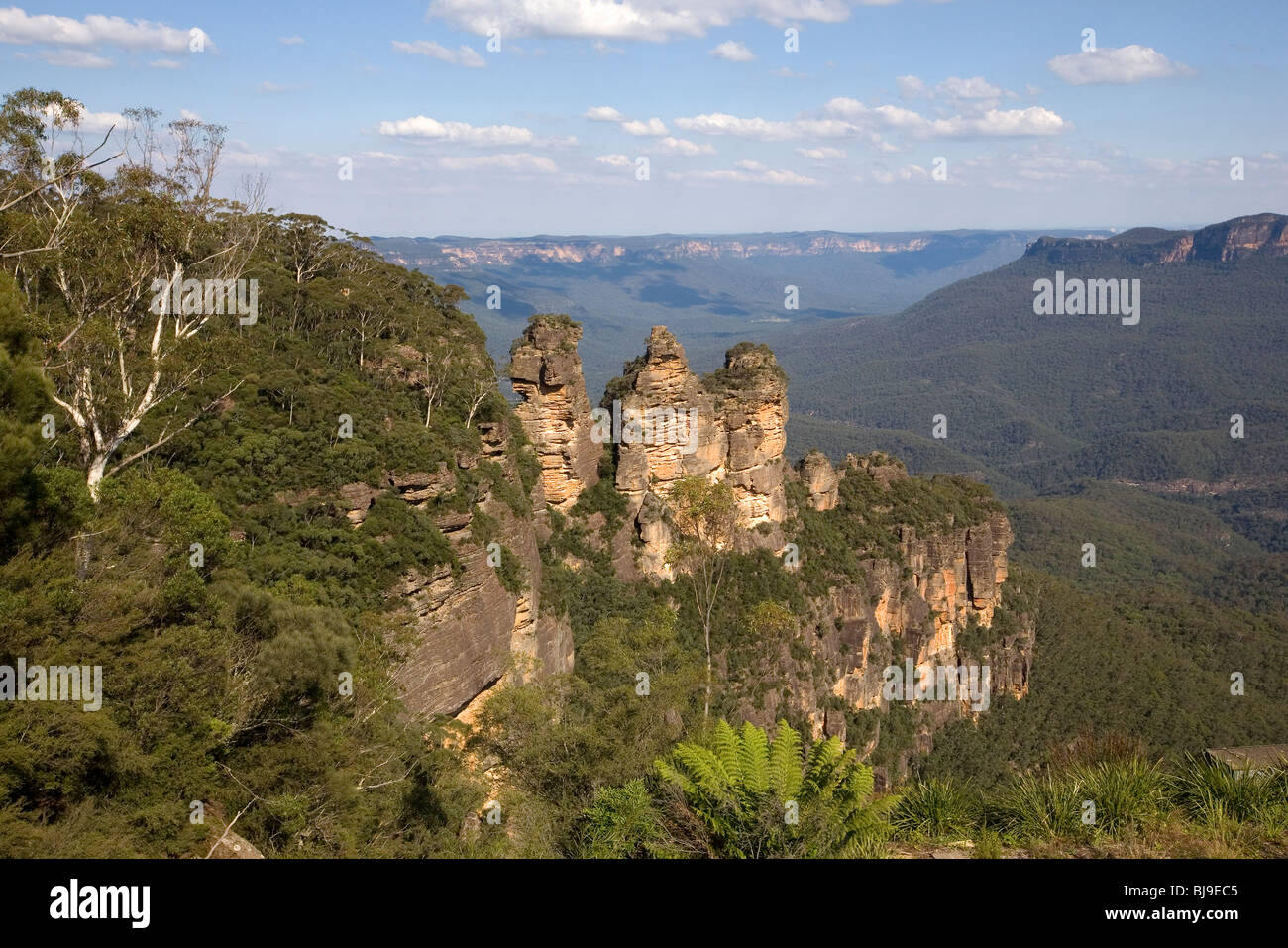 three-sisters-blue-mountains-australia-stock-photo-alamy