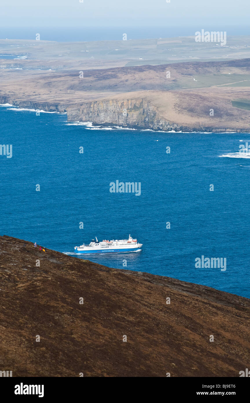 dh  HOY  SOUND ORKNEY Northlink ferries MV Hamnavoe ferry tourist ramblers viewing car ferry Stock Photo