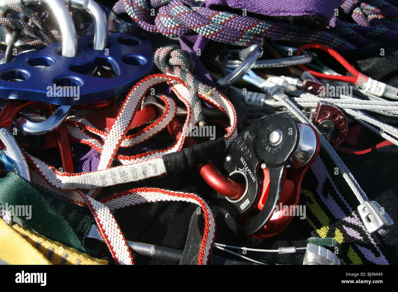 Climbing rope clamp hi-res stock photography and images - Alamy