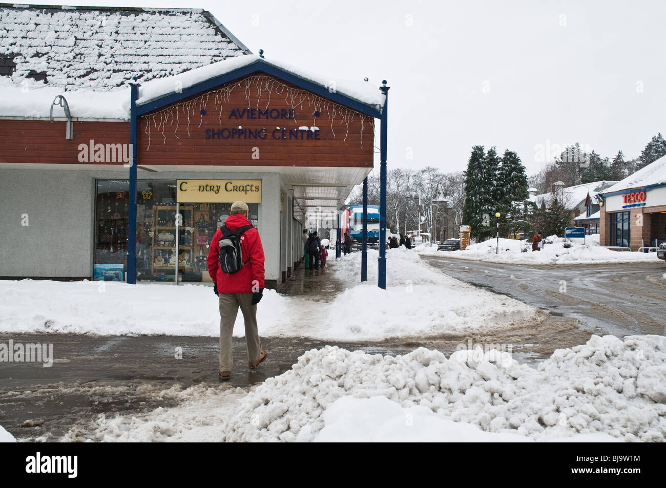 Aviemore street hires stock photography and images Alamy