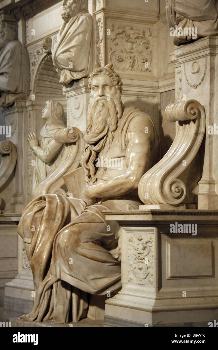 Moses Rome michelangelo's moses statue in san pietro in vincoli church, rome Stock ...
