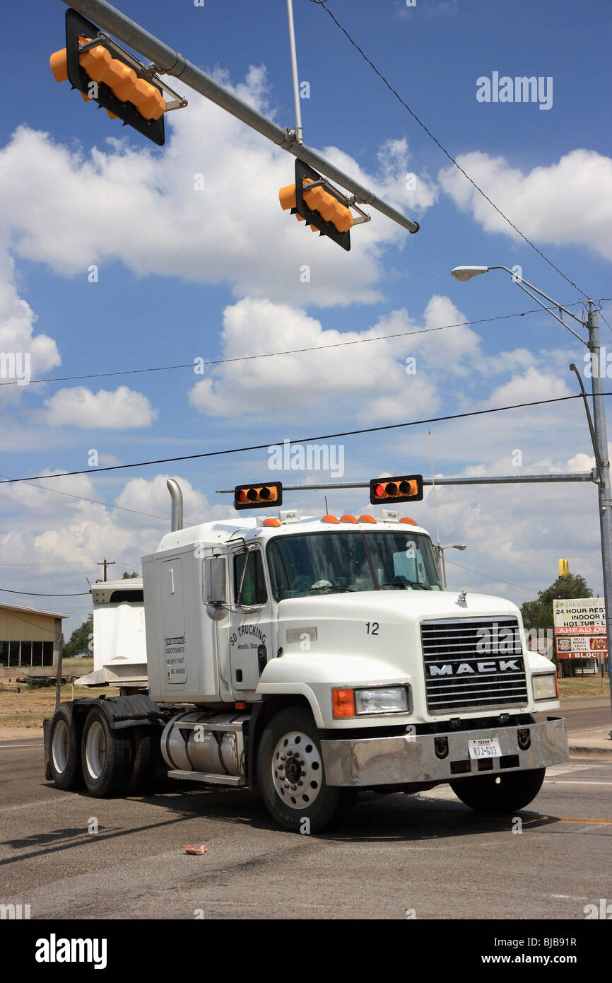 Truck at a junction, Shamrock, USA Stock Photo Alamy