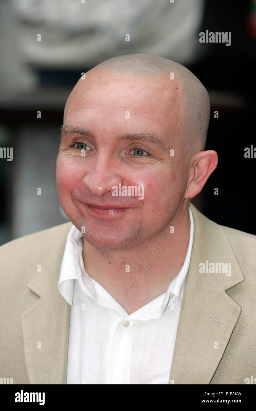 Eddie marsan hancock hi-res stock photography and images - Alamy