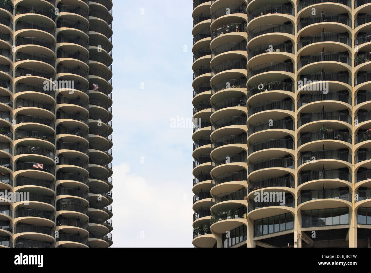 The twin towers of Marina City designed by Bertrand Goldberg, Chicago