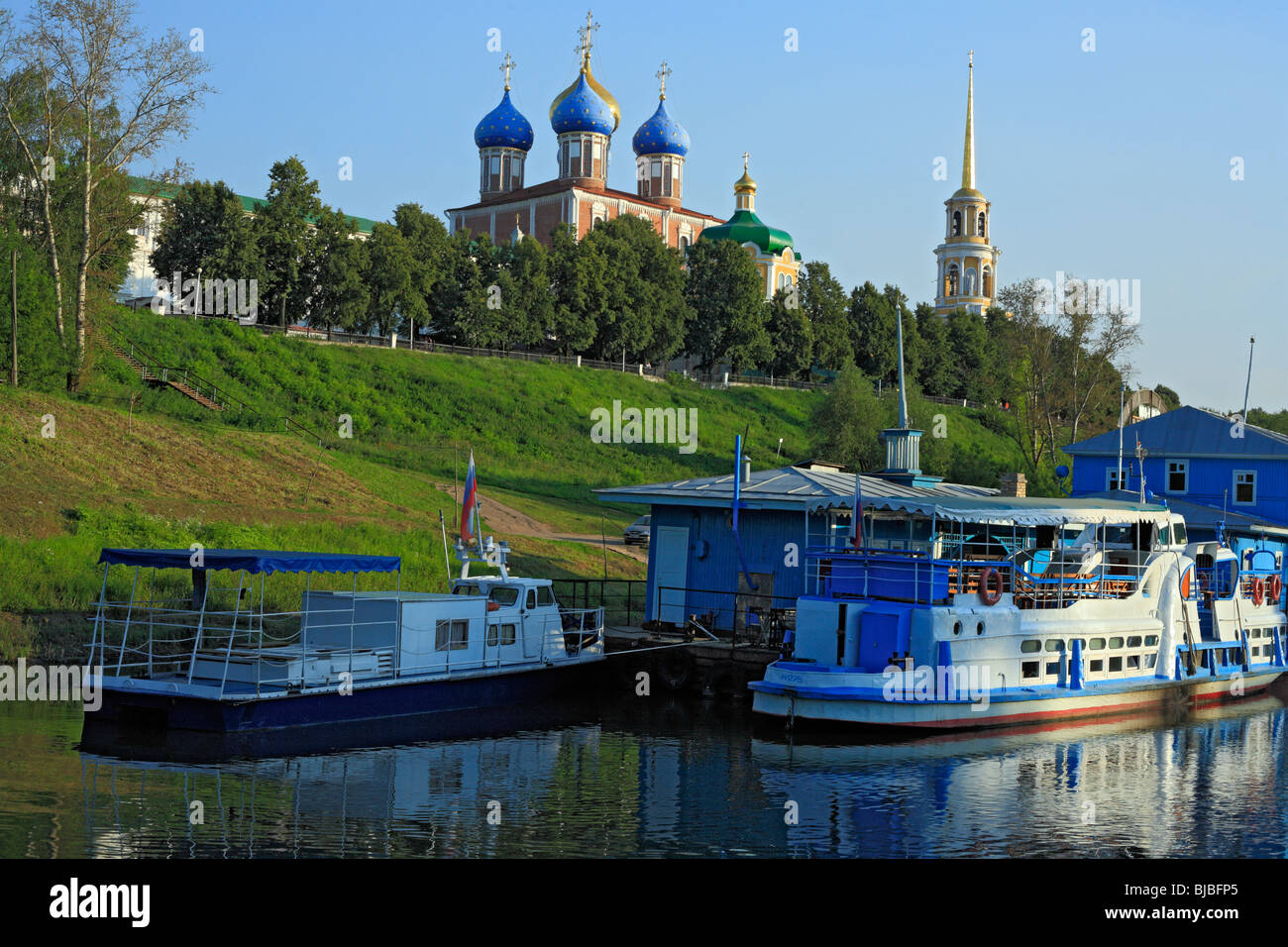 Oka river and Ryazan Kremlin, Ryazan, Russia Stock Photo