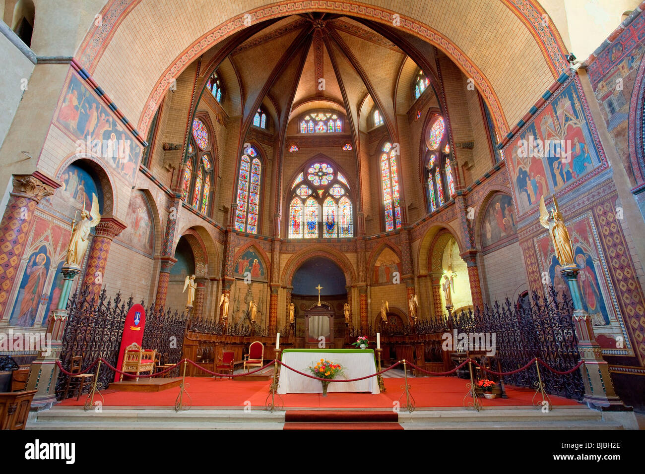 SAINT ETIENNE CATHEDRAL CAHORS Stock Photo Alamy saint-etienne-cathedral-cahors-stock-photo-alamy