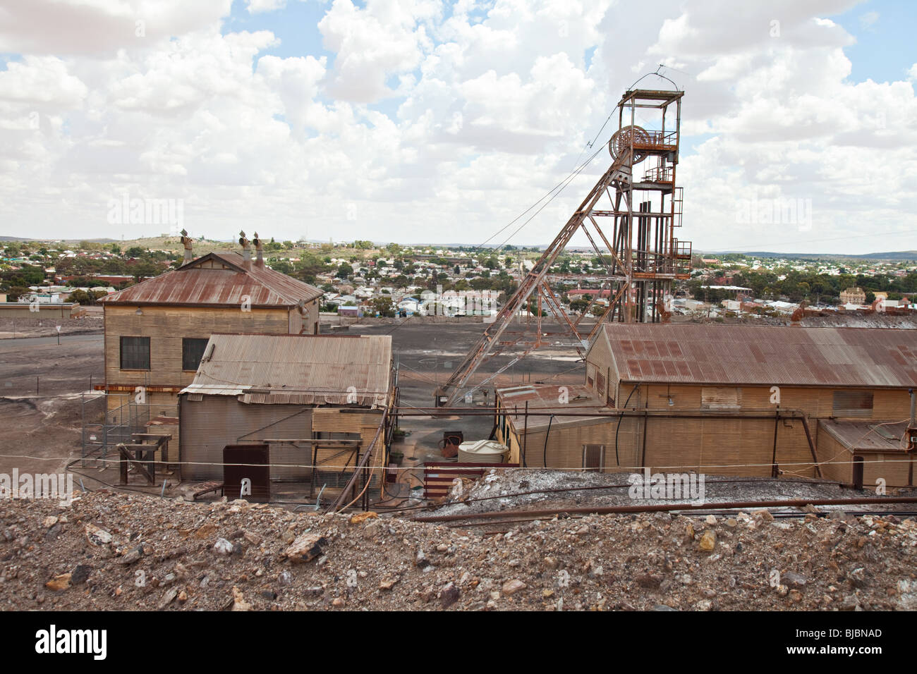 Outback Huntsville Al >> Old mine shaft in Broken Hill, NSW, Australian aoutback Stock Photo: 28532405 - Alamy Outback Huntsville Al >> Old mine shaft in Broken Hill, NSW, Australian aoutback Stock Photo: 28532405 - Alamy