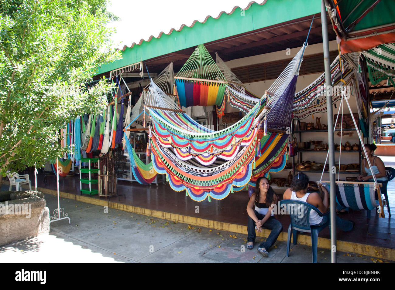 Handicraft Market, the new Centro de Artesanias, also called Centro Cultural Antiguo Mercado de Masaya, Masaya Nicaragua Stock Photo