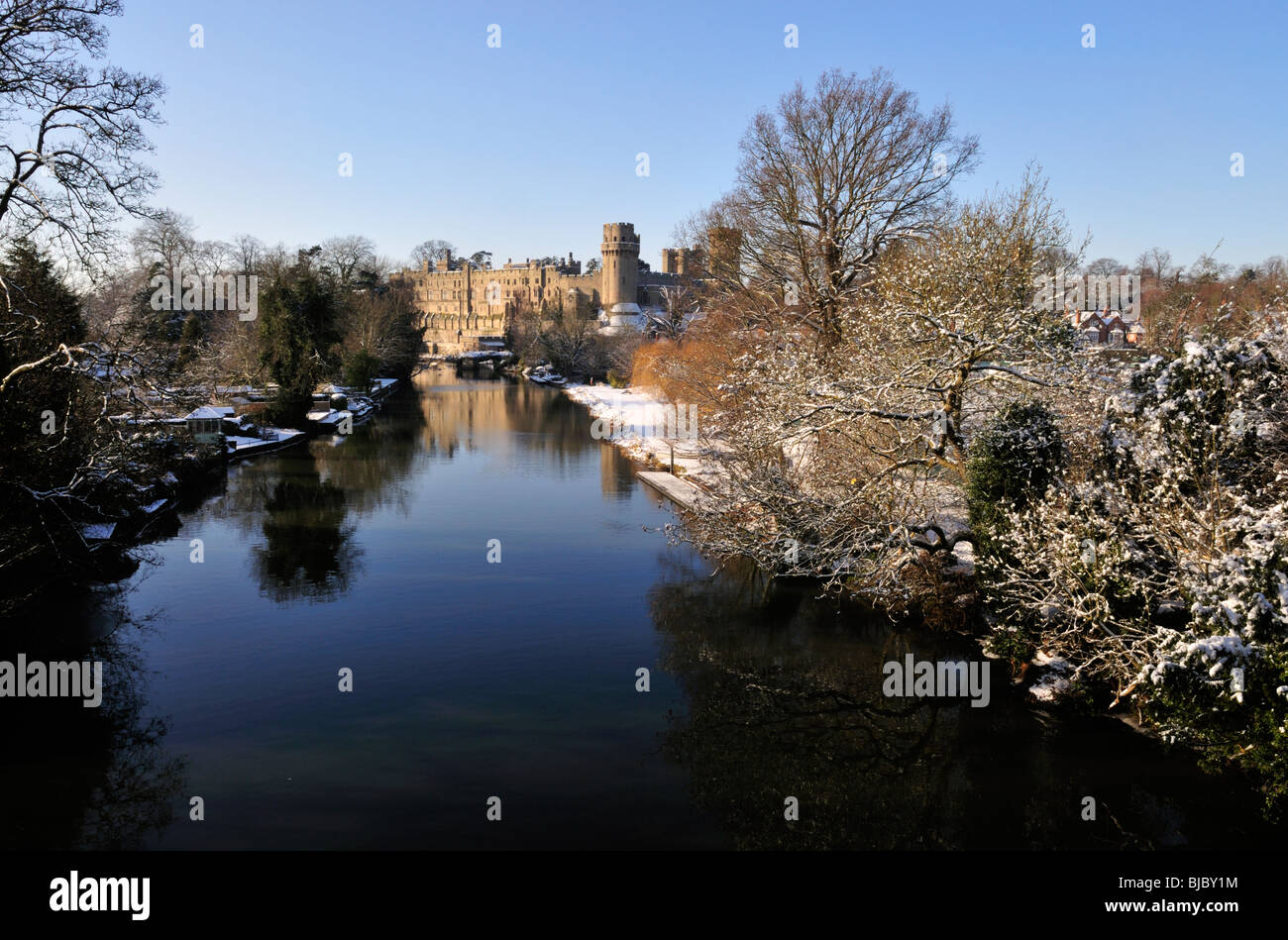 Warwick Castle in Winter Snow Stock Photo Alamy