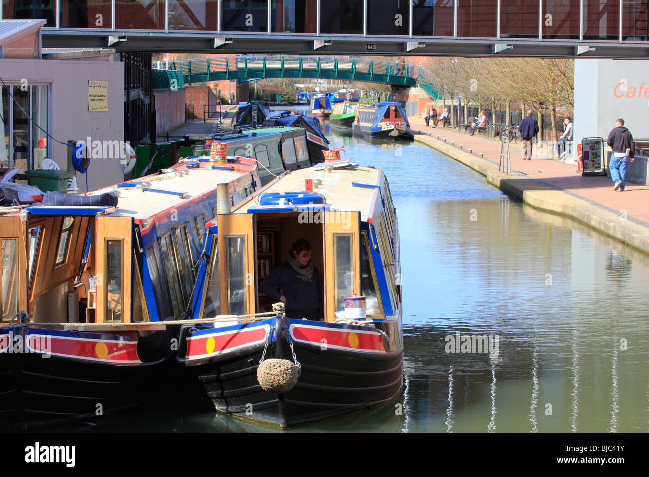 oxford canal barges banbury town centre high street oxfordshire england uk gb Stock Photo