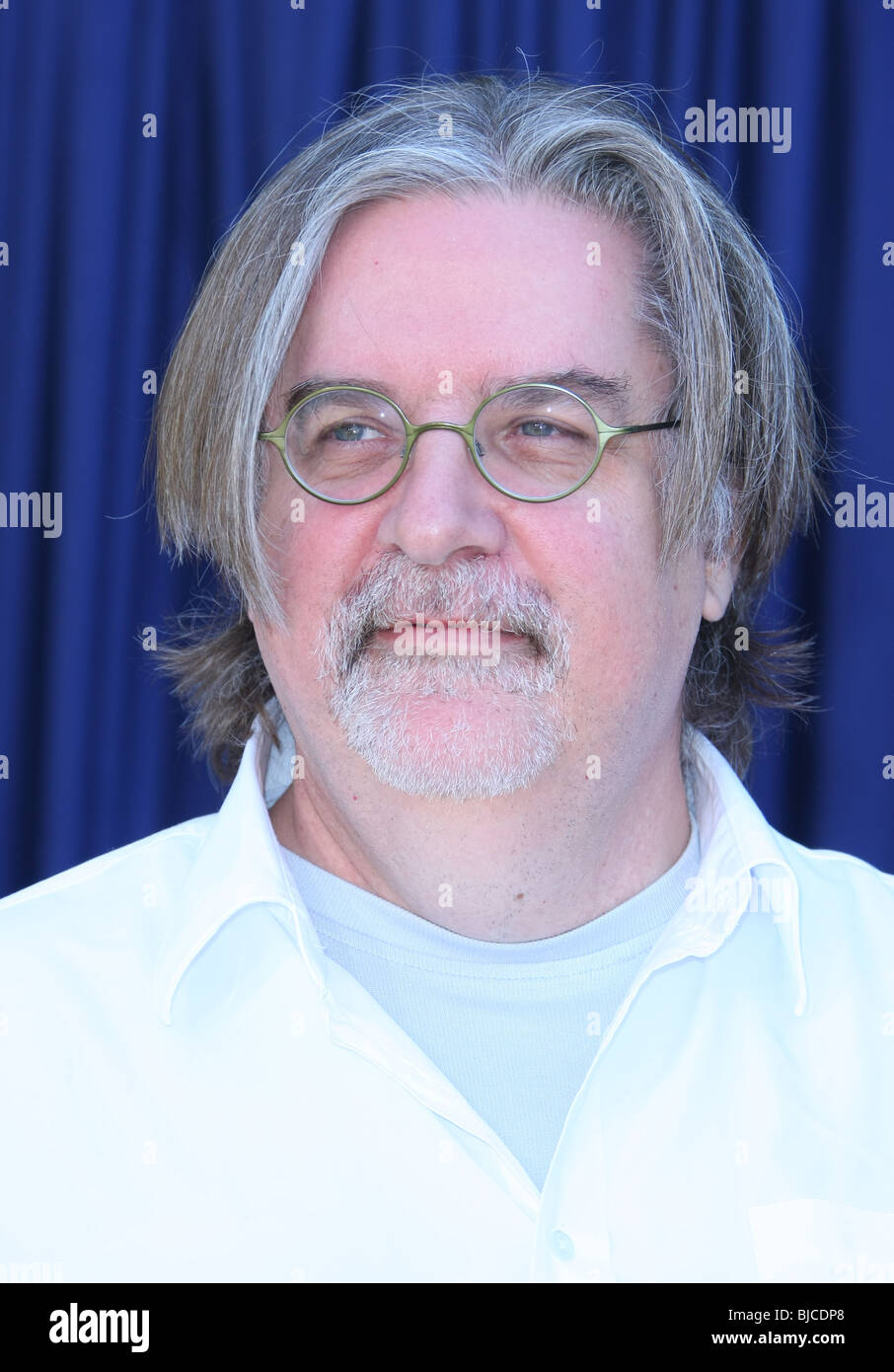MATT GROENING FIRST DAY ISSUE OF THE SIMPSONS STAMPS US POSTAL SERVICE CENTURY CITY LOS ANGELES CA USA 07 May 2009 Stock Photo