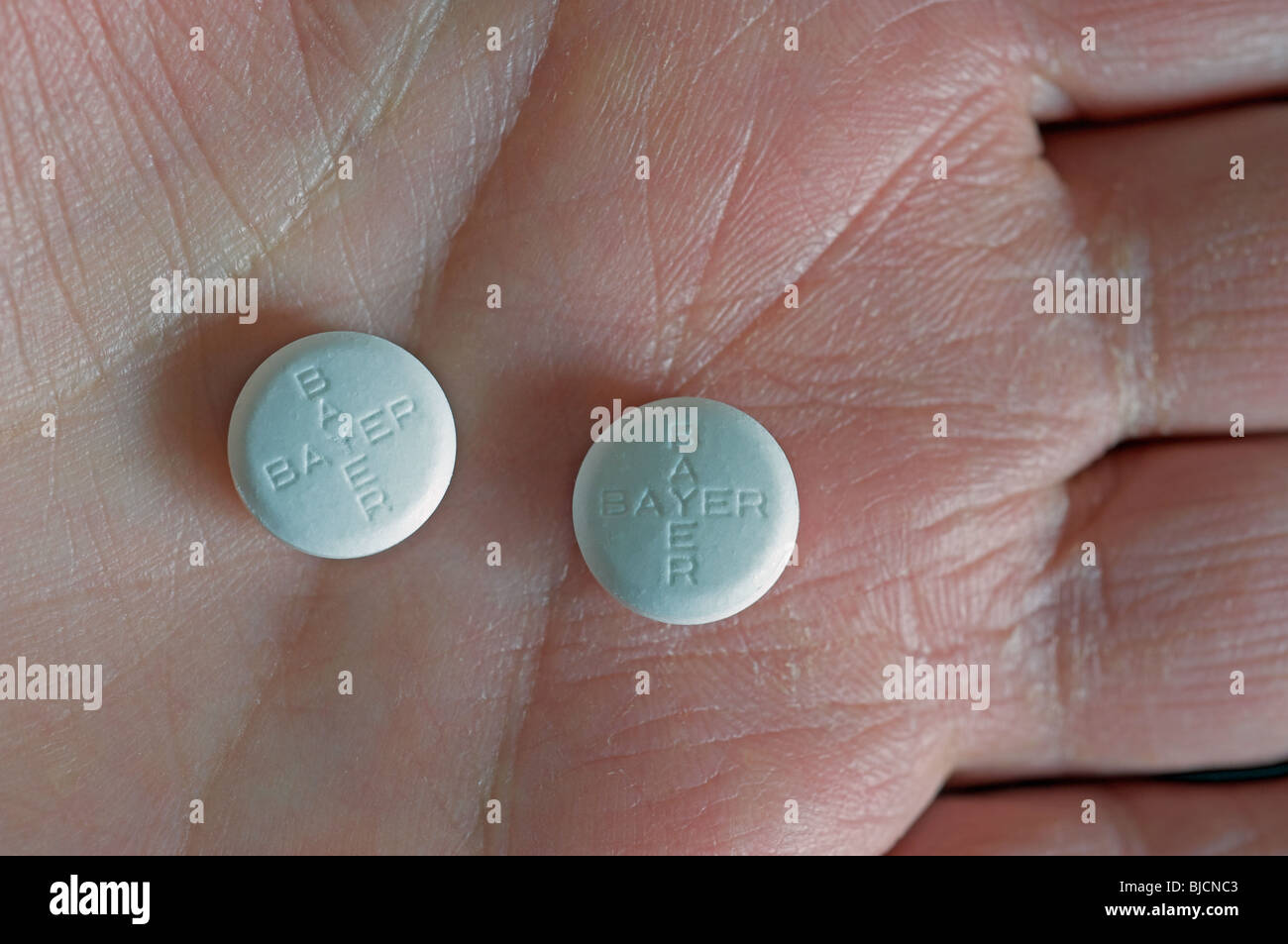 Aspirins manufactured by German pharmaceuticals company Bayer Stock Photo