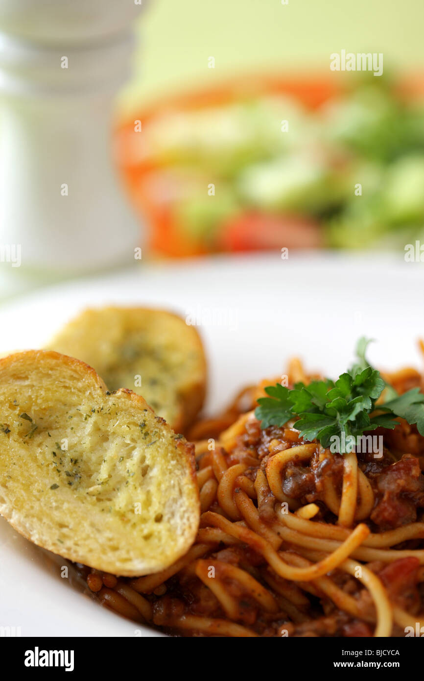 Spaghetti bolognese garlic bread hires stock photography and images