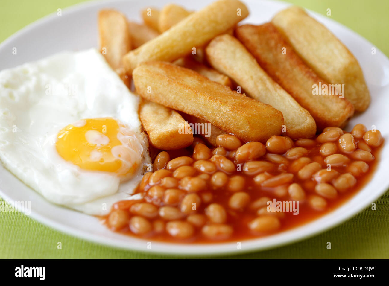 baked-beans-chips-egg-food-fried-hi-res-stock-photography-and-images