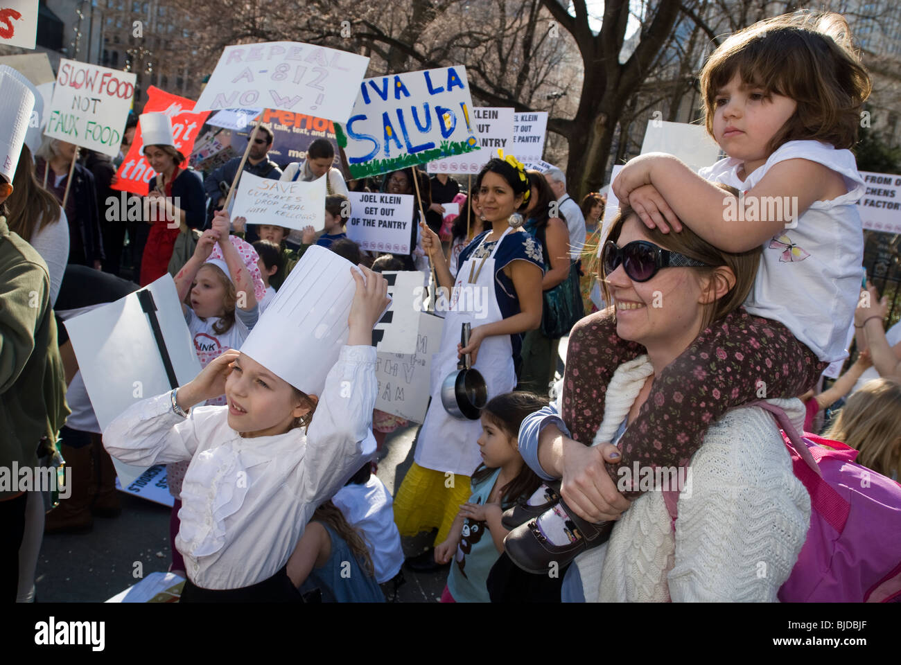 Parents and children rally against New York Dept. of Education ban on ...