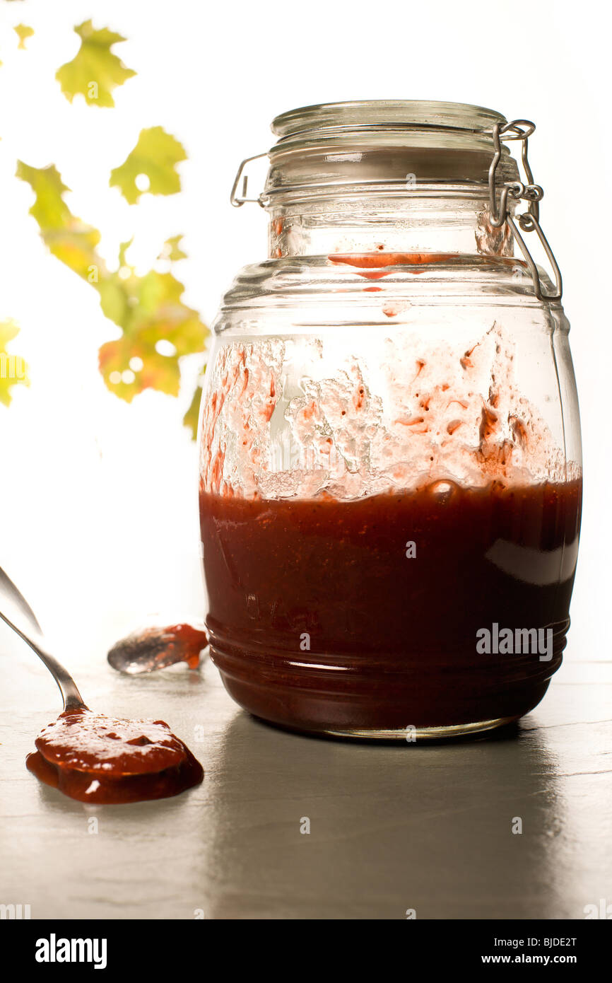 Strawberry jam jar hi-res stock photography and images - Alamy