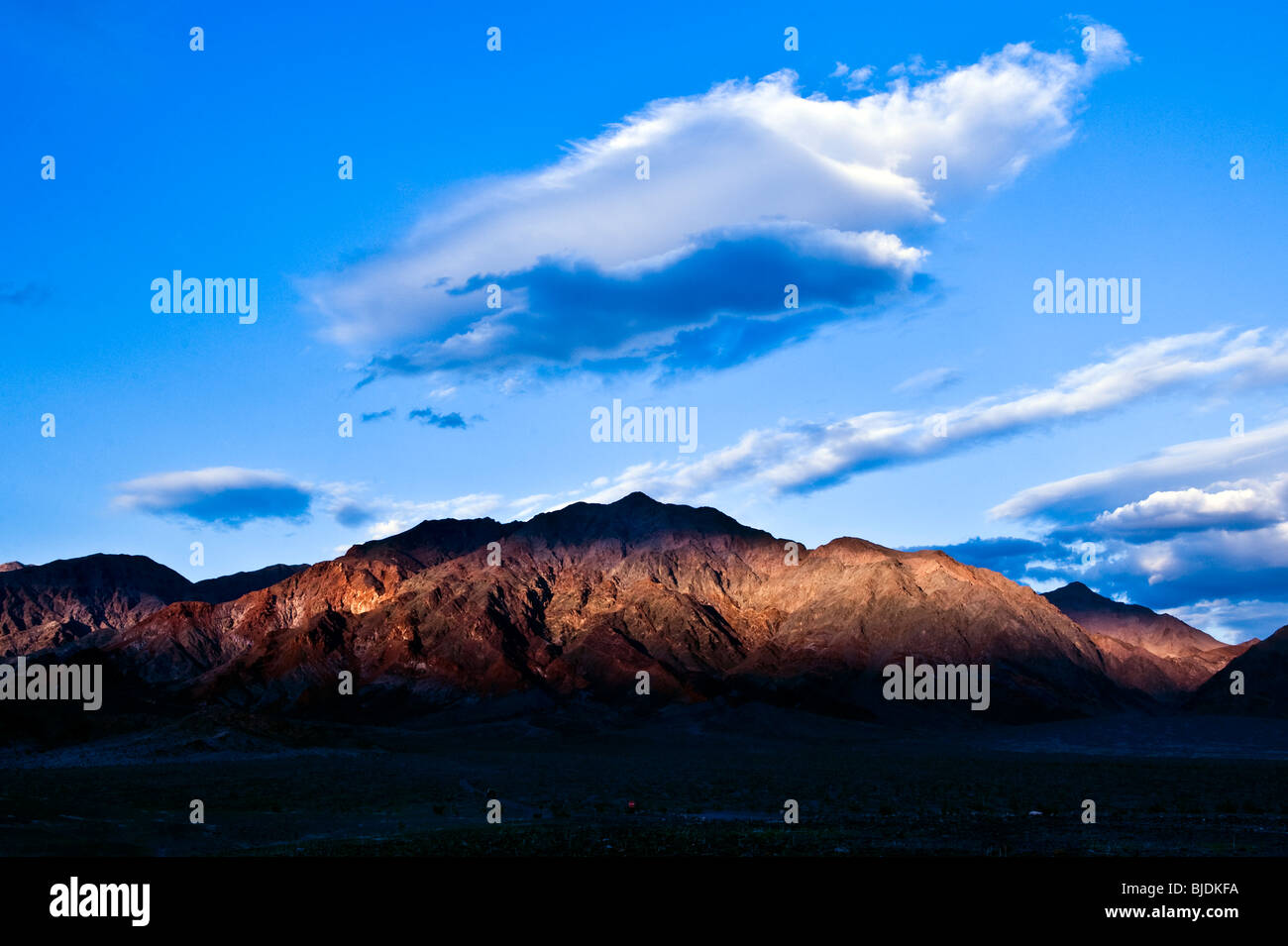 Death valley landscape hi-res stock photography and images - Alamy