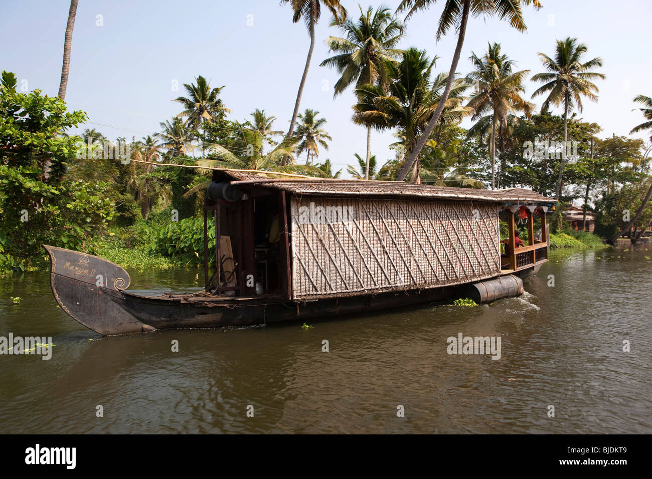 India, Kerala, Alleppey, Alapuzha, older simple kettuvallam houseboat on the backwaters Stock Photo