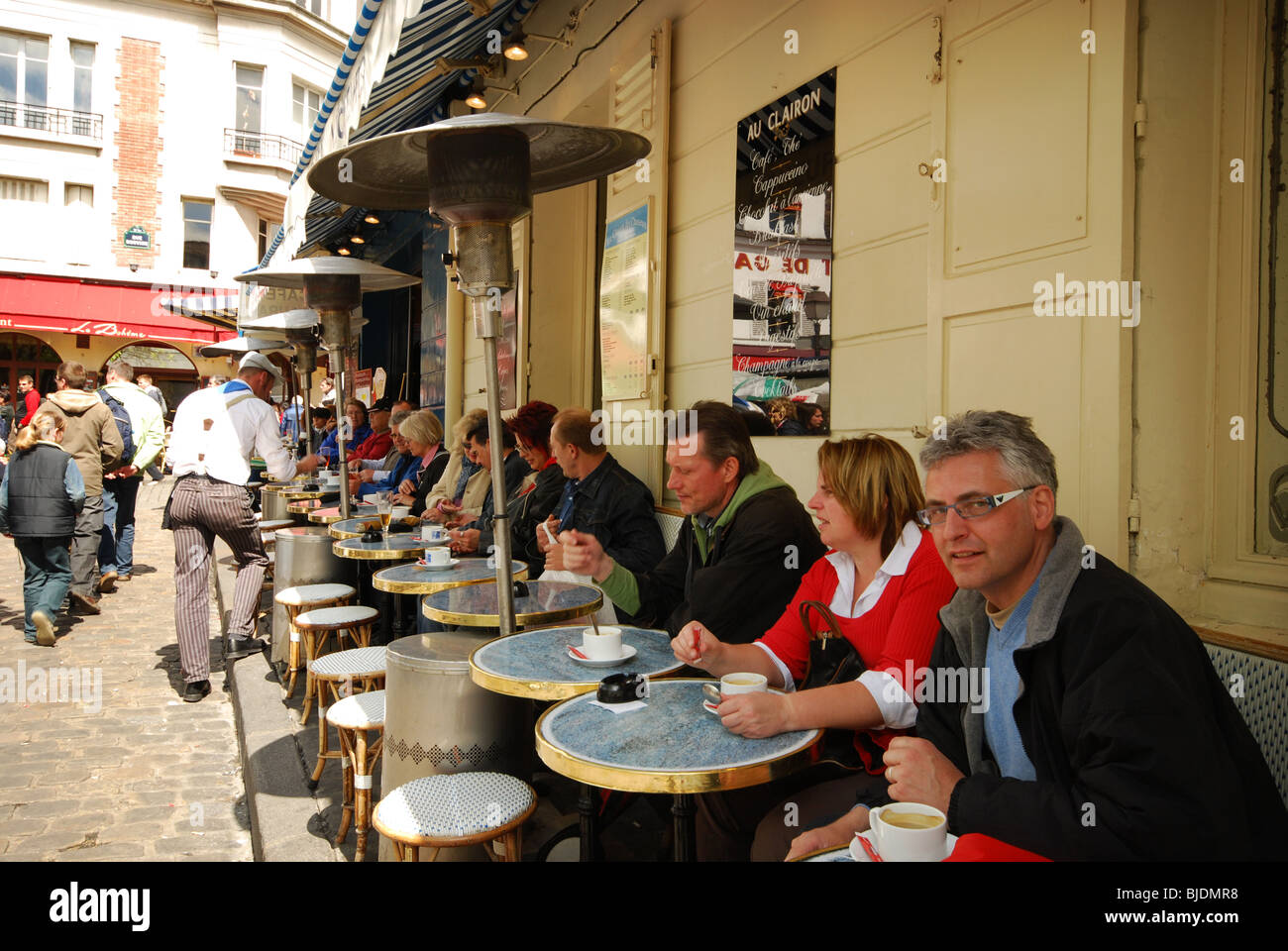 restaurant Au Clairon des Chasseurs Montmartre Paris France Stock Photo ...