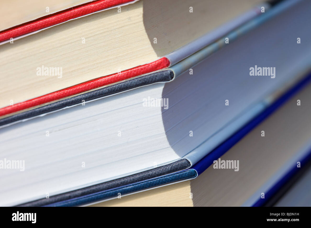 Paper backed books hi-res stock photography and images - Alamy