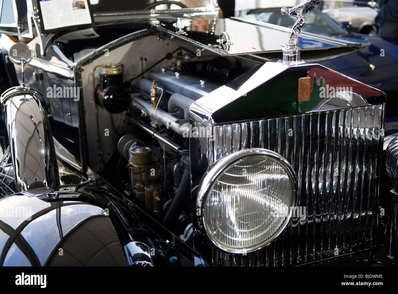 A View Of An Old Rolls Royce Phantom The Grill And Headlight With Stock Photo Alamy