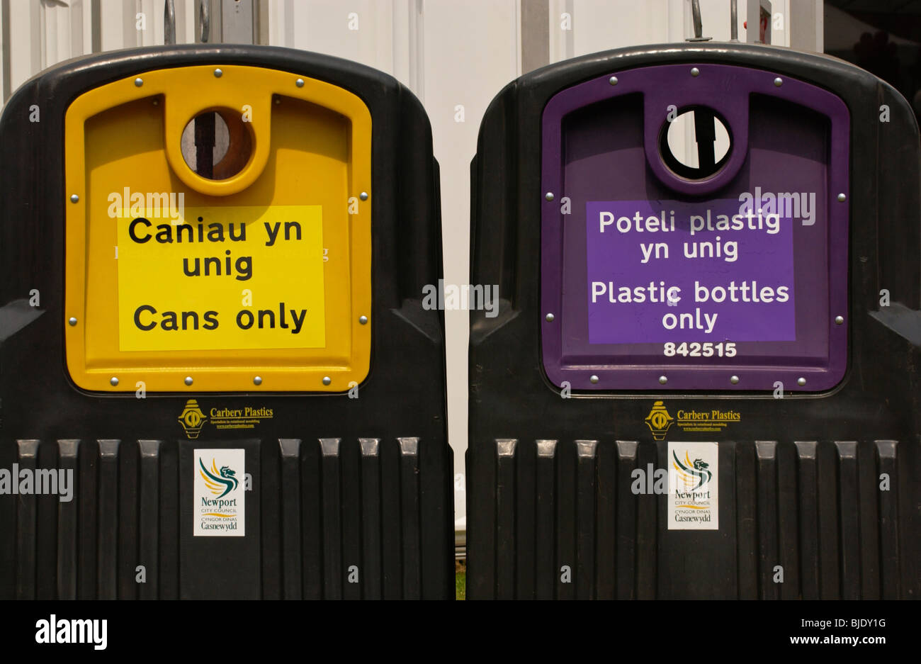 Bilingual Welsh English language recycling bins at National Eisteddfod