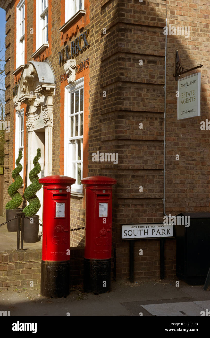 Red pillar uk hires stock photography and images Alamy