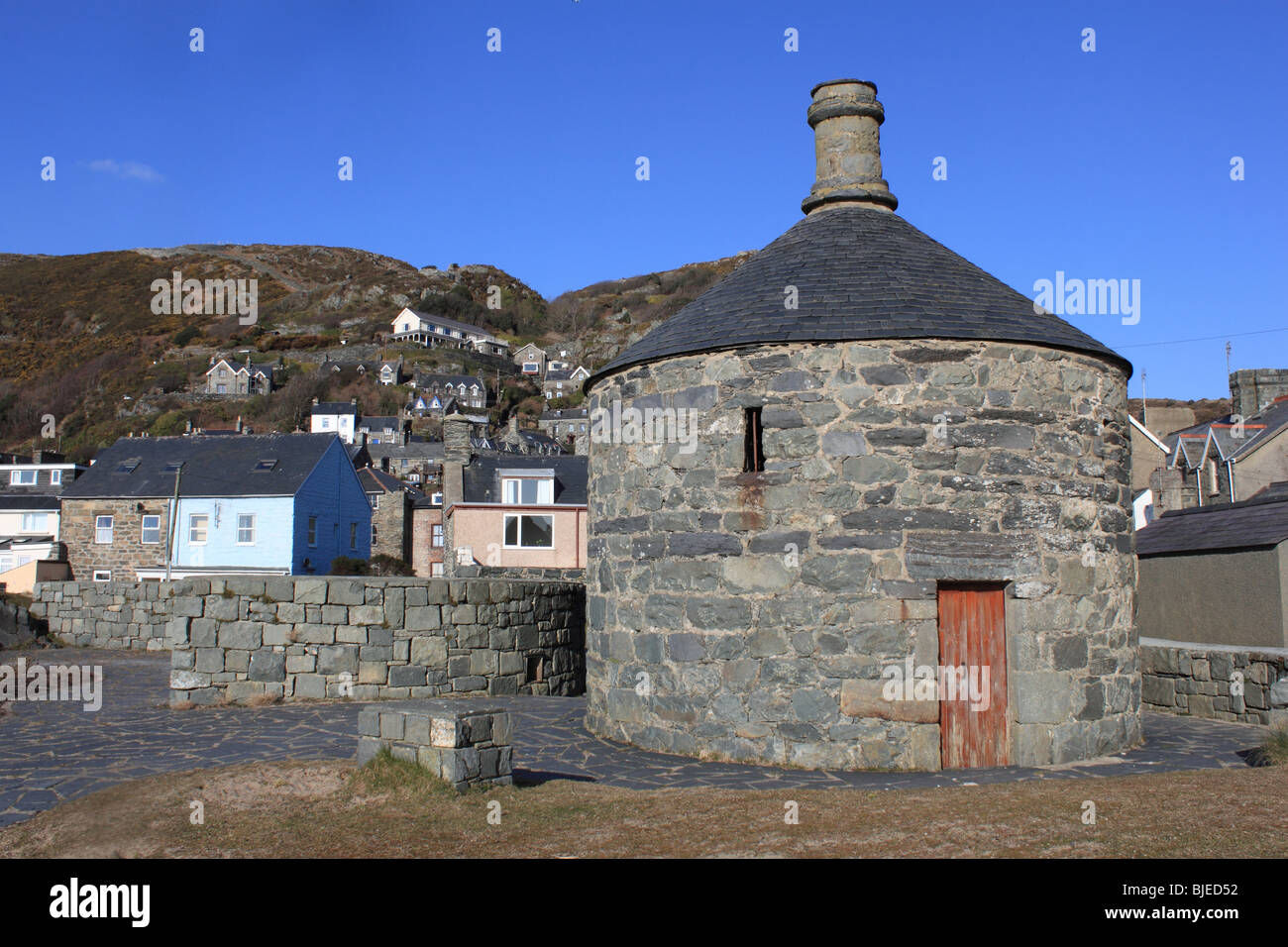 The Round House (Ty Crwn) was built in 1834 as a lock-up to hold petty offenders and drunkards. It was last used in 1861. Stock Photo