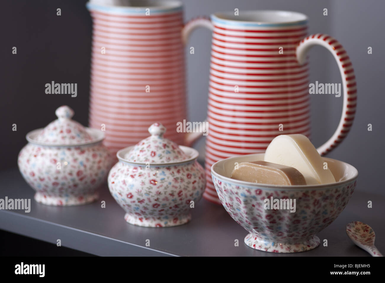 Porcelain vessels hi-res stock photography and images - Alamy