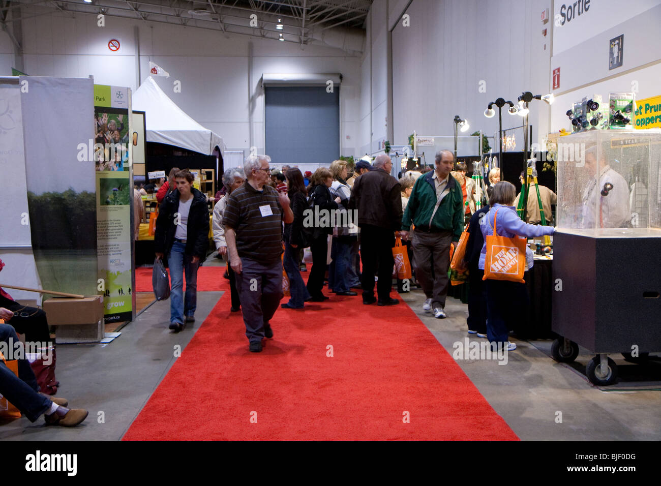 Canada bloom busy crowd visitors event flower garden man men people